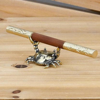 Brass weightlifting crab