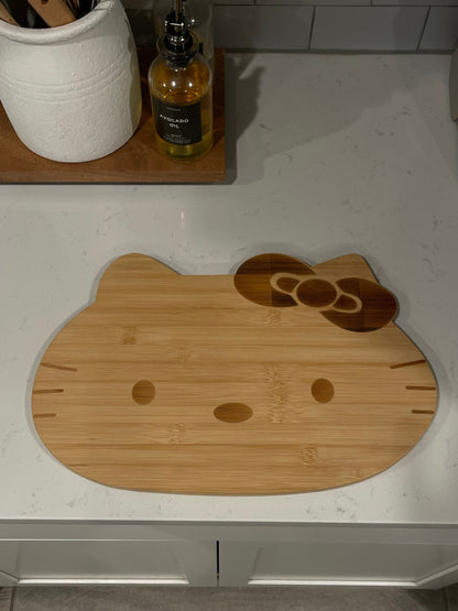 KITTY CUTTING BOARD